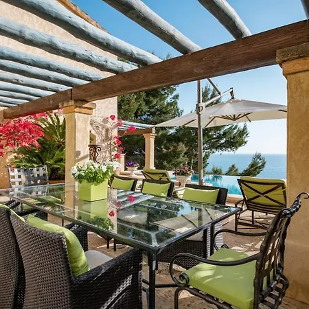 Stunning Hilltop Villa With Infinity Pool And Perfect Views Lägenhet