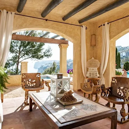 Stunning Hilltop Villa With Infinity Pool And Perfect Views Lägenhet *