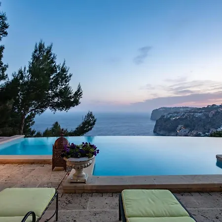 Stunning Hilltop Villa With Infinity Pool And Perfect Views * Сан-Себастьян