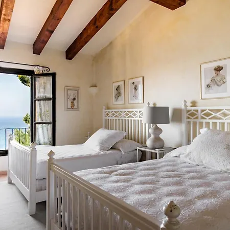 Lägenhet Stunning Hilltop Villa With Infinity Pool And Perfect Views *